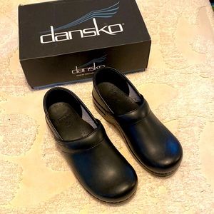 COPY - Women’s Danskos